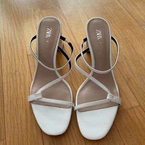 White Block Heeled Shoes 1"